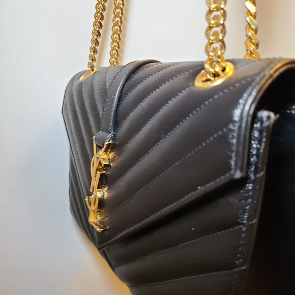 YSL BLACK MEDIUM ENVELOPE GOLD HARDWARE - Picture 6 of 12